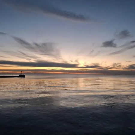 Sea Light - By Rentmonkey *